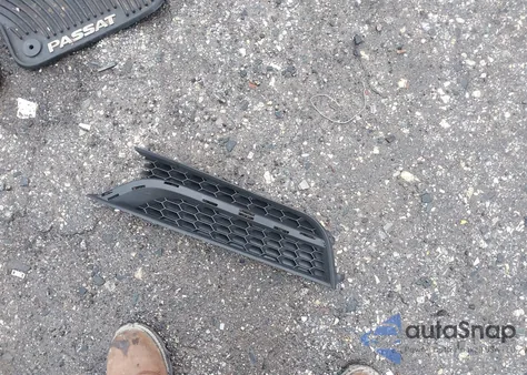 2013 Volkswagen Passat 2.5L Se z USA, uszkodzony, nr VIN 1VWBP7A35DC084825